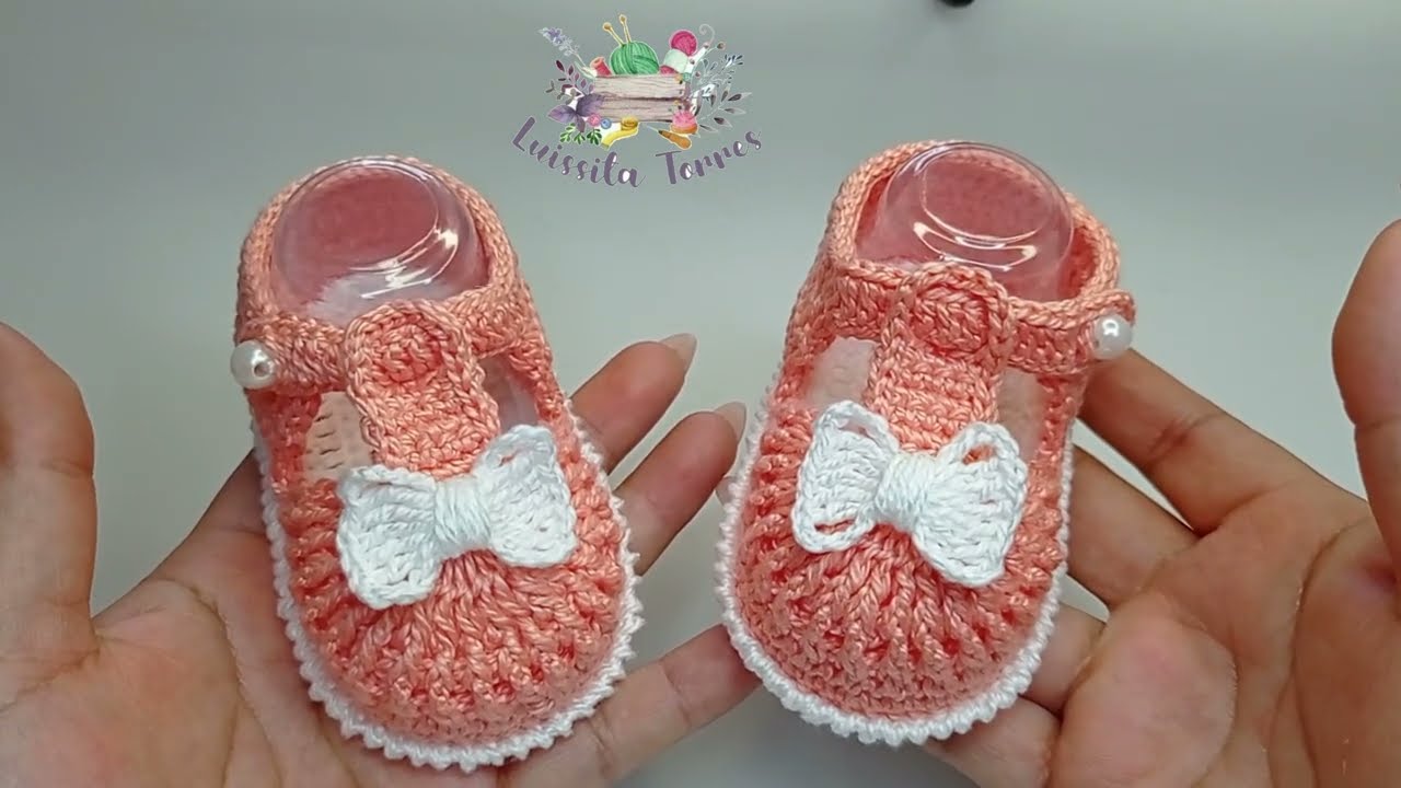 PATRÓN DE GANCHILLO  ZAPATITOS PASO  A PASO TEJIDOS DE UNA FORMA FÁCIL Y RAPIDO DE HACER TEJIDOFÁCIL