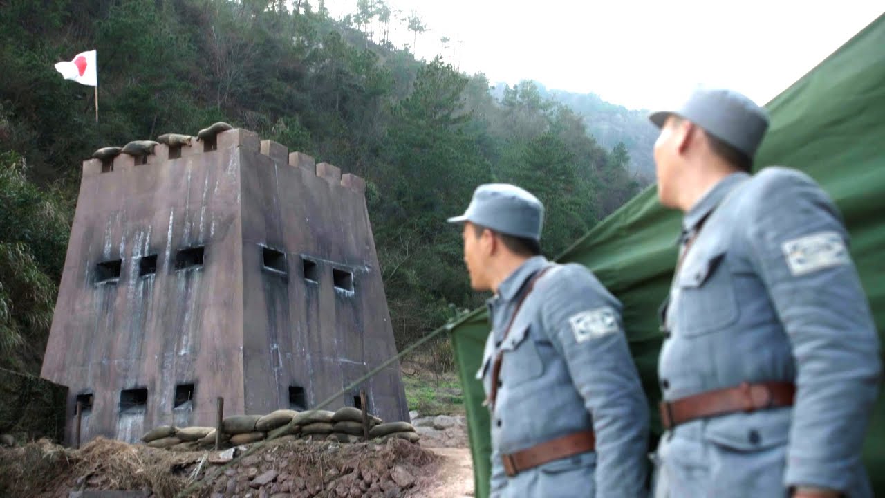 日軍不把偽軍當人看，偽軍受夠了，一怒之下拿下他們炮樓，送給共軍！【抗日】