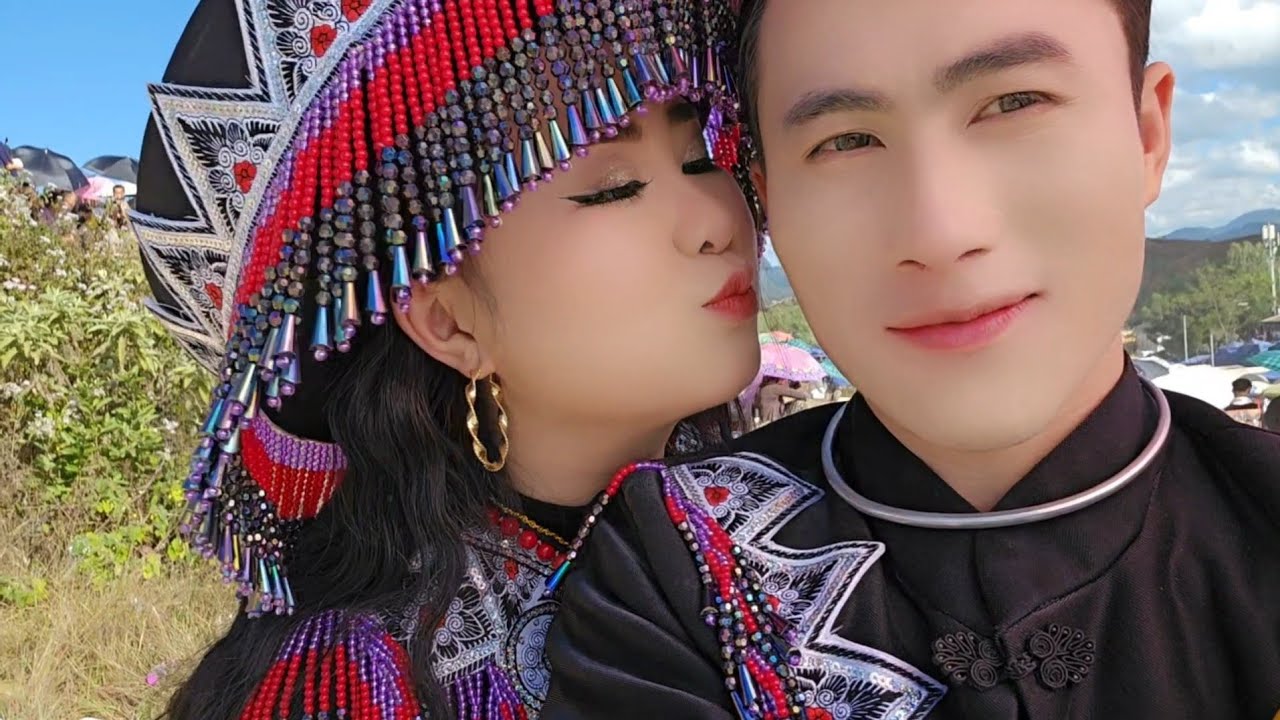 Koob meej thiab nkauj swm fee mu ua tim tshav pob lom zem heev li