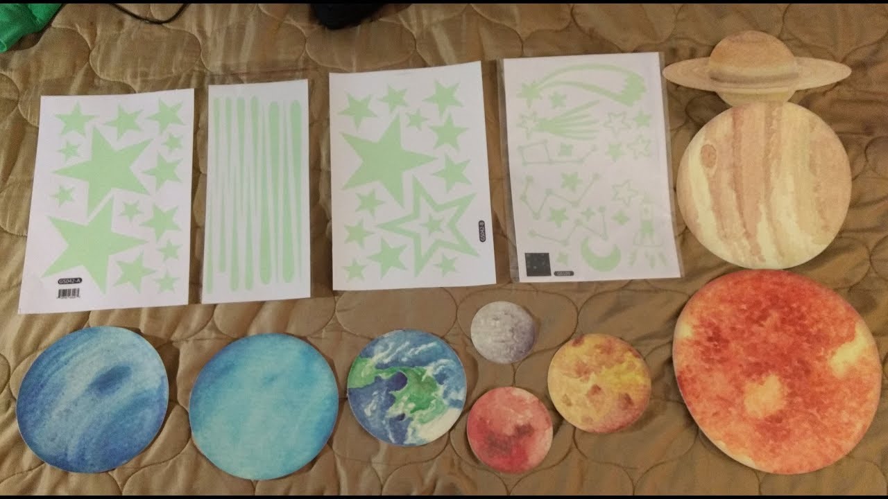 Tepsmigo Glow in the Dark Stars + Planets Sticker Set Review