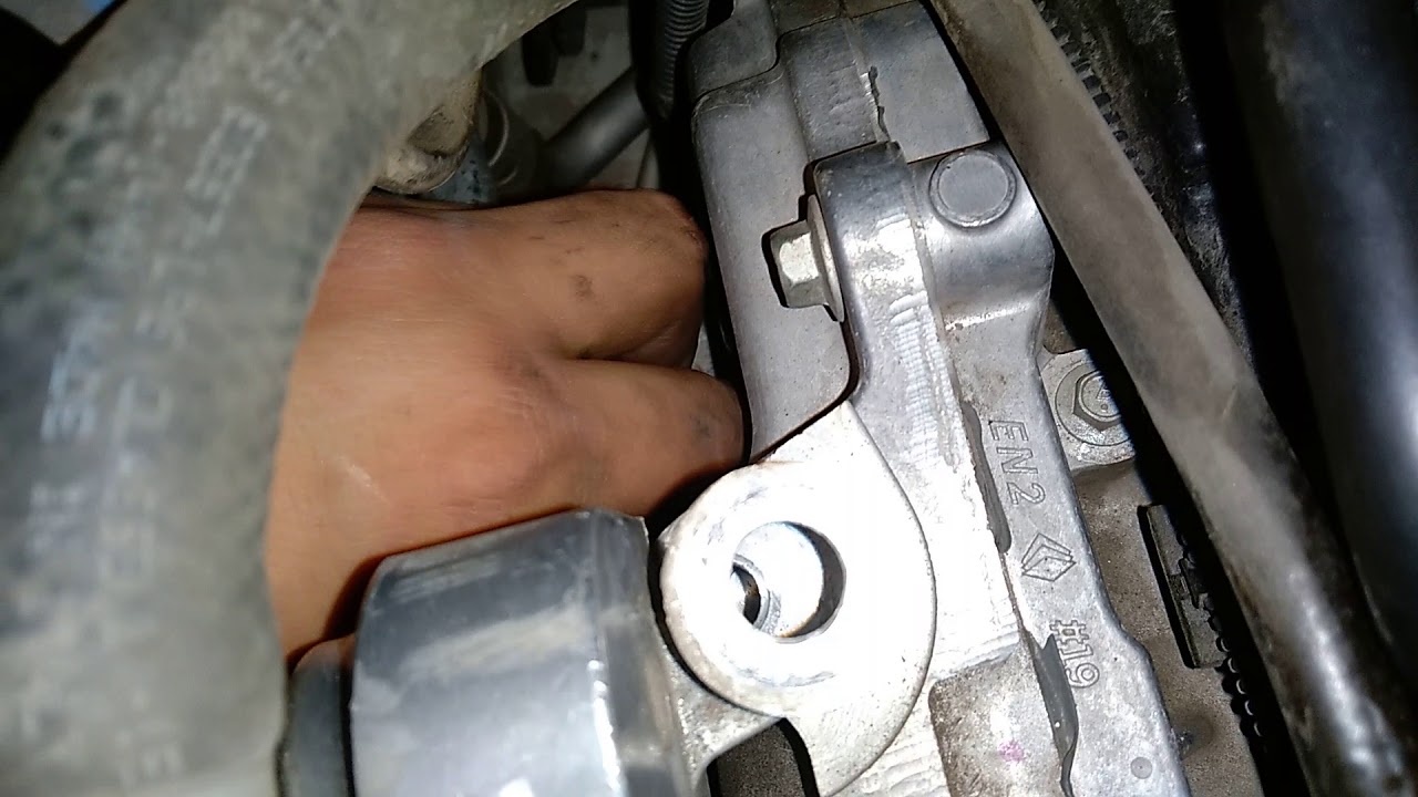 Como cambiar el soporte frontal derecho del motor del tiida | Parte 1