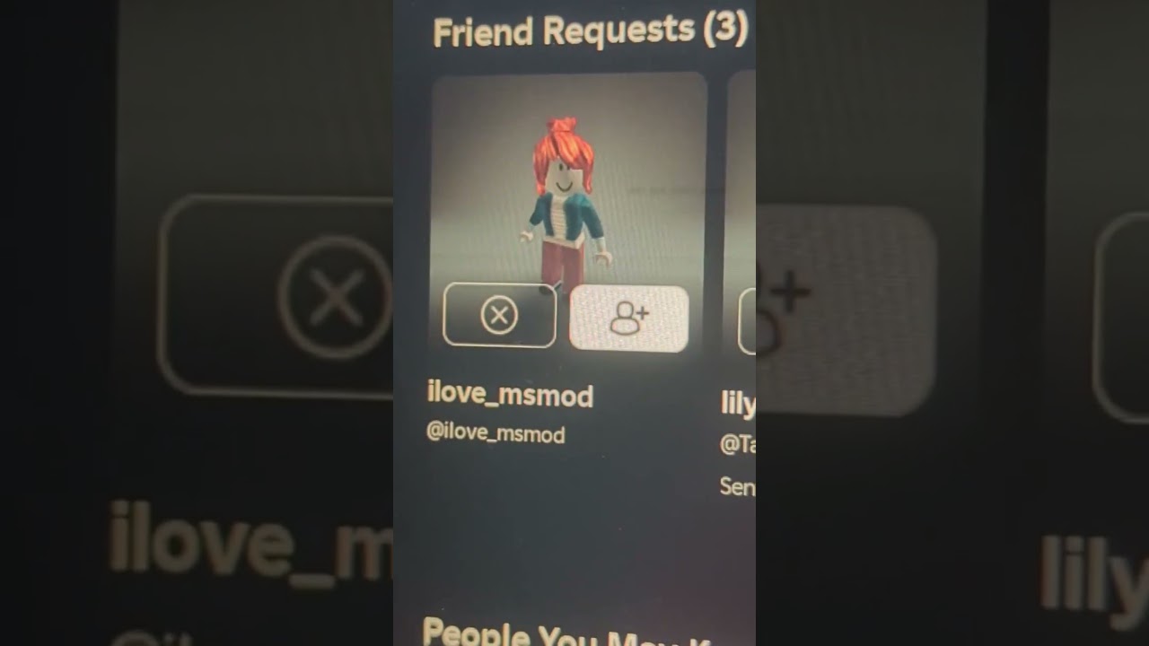 WHO IS THIS I HAVE TO KNOW XDDD 