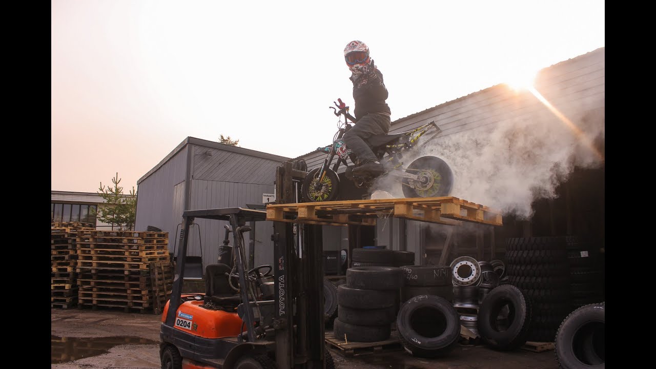 STUNTTI MINICROSSIN TESTAUS