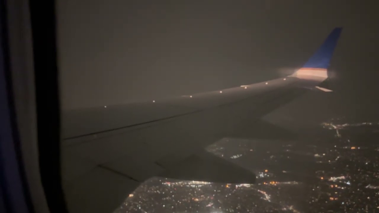 4K | United Airlines | Boeing 737 MAX 9 | Economy PLUS | BOS-EWR | MODERATE TURBULENCE