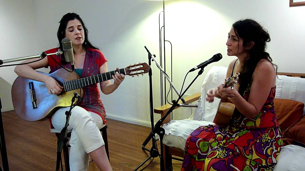 Georgina Hassan y Laura Ledesma - Ensayo del homenaje a Lhasa - El pájaro.mp4