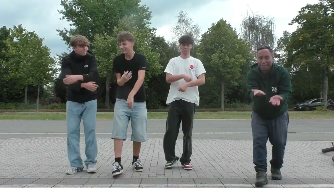 Я танцую под техно