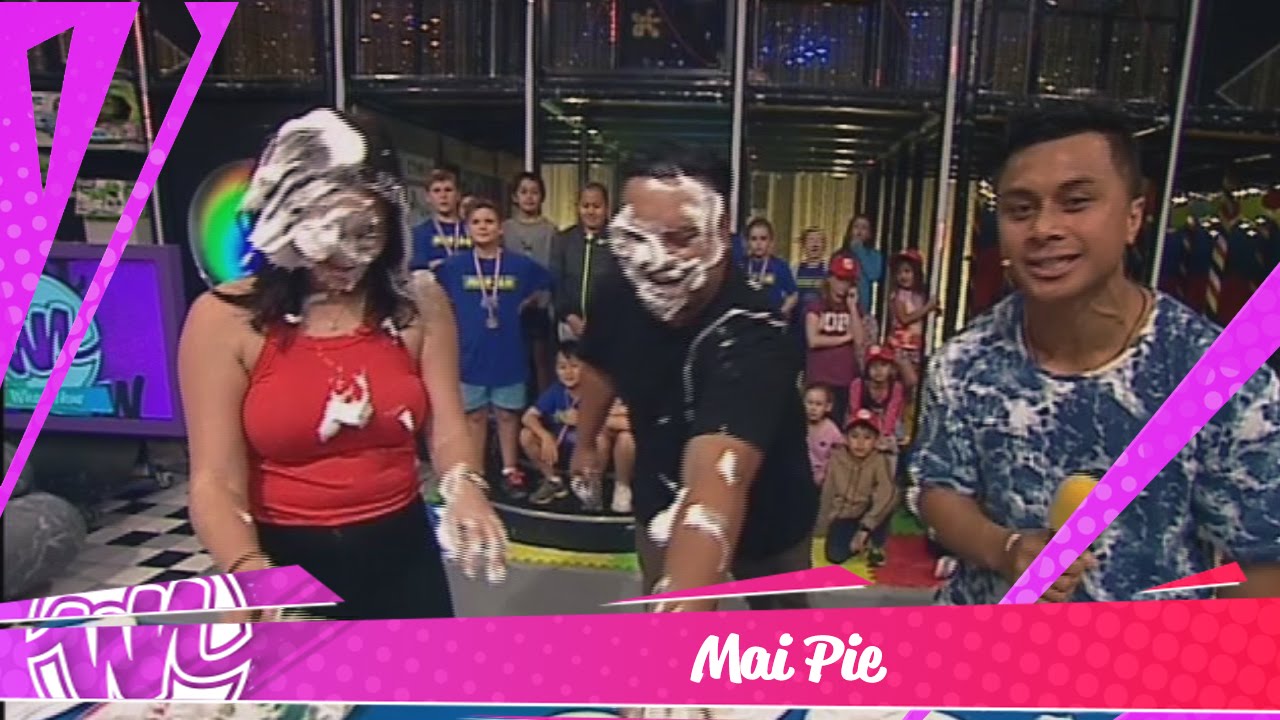Hayley and Fame play Mai Pie & get Gunged!