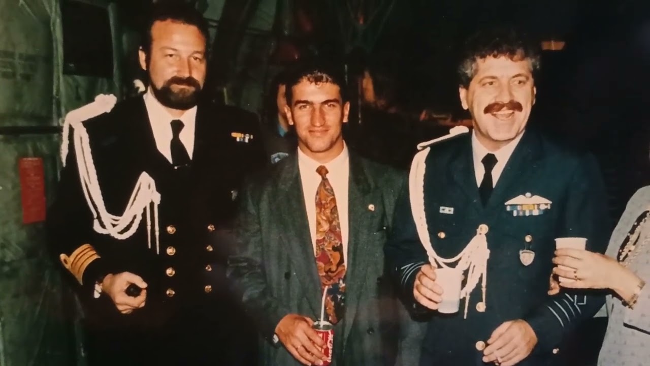 &Omicron;.&Upsilon;.&Kappa;. Ί&Mu;&Iota;&Alpha; 1996. Ό&lambda;&eta; &eta; &Alpha;&lambda;ή&theta;&epsilon;&iota;&alpha; &Gamma;&Iota;&Alpha; &Tau;&Alpha; Ί&Mu;&Iota;&Alpha;. &Gamma;&iota;&alpha; &Tau;&eta;&nu; &Epsilon;&Lambda;&Lambda;Ά&Delta;&Alpha; &Mu;&Alpha;&Sigma;.