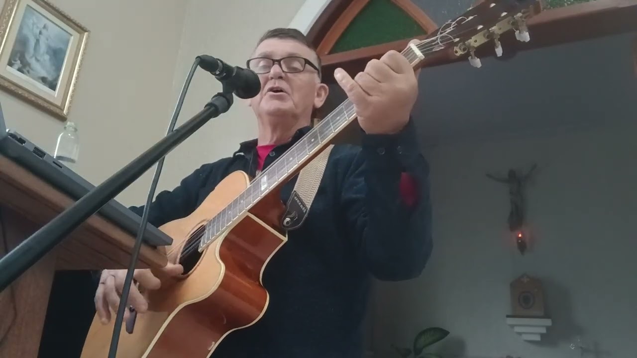 Salmo 22 O sr é o pastor que me conduz, não me falta coisa alguma.