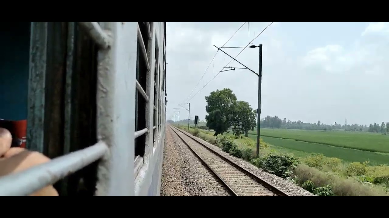 Journey Compilation Between Bareilly And Shahjahanpur On Board 15074 Triveni Express.