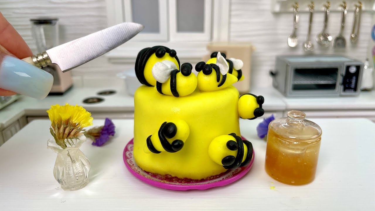 Wonderful Miniature Tasty BEE Cake🐝Interesting Fondant Miniature Recipes Ideas💡Mini Sweets