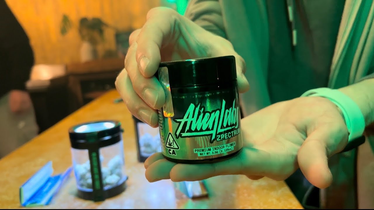 Trying Alien Labs New Strain! (IRL Sesh)