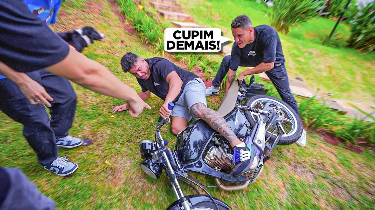 O RENATO CAIU COM A ANTIGA MOTO DELE 😳