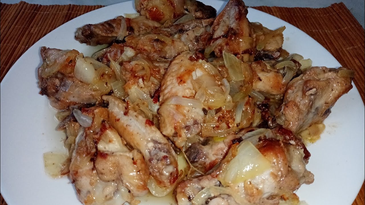 Куриные крылышки жареные с луком! Обед или ужин на скорую руку!😋 Вкусняшка для всей семьи!