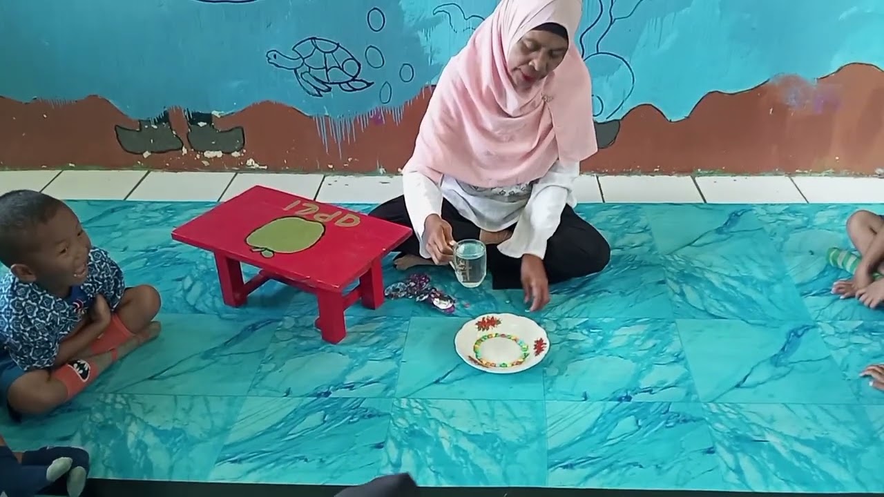 Tugas mata kuliah Matematika dan sains: Eksperimen sains "Permen Pelangi".