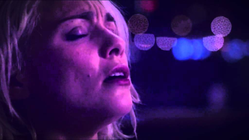 Riley Blue - Hold me down