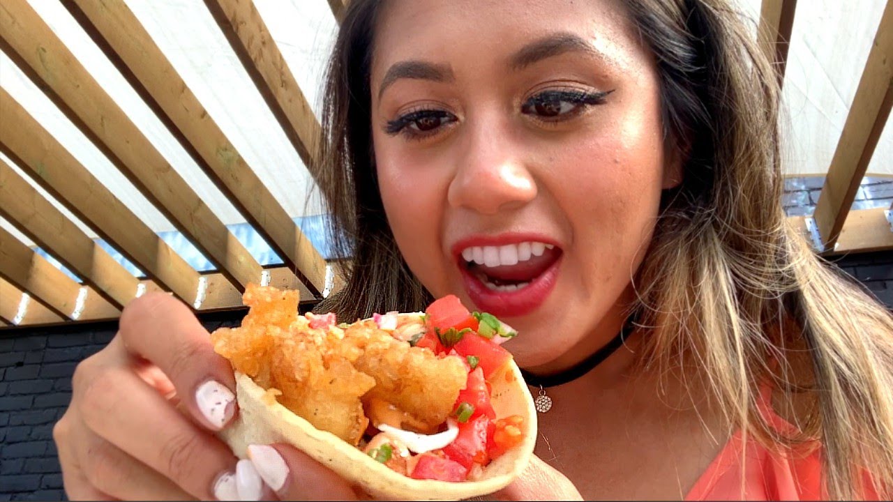 SUMMER VLOG: I'M BACK IN TORONTO..... TO EAT!