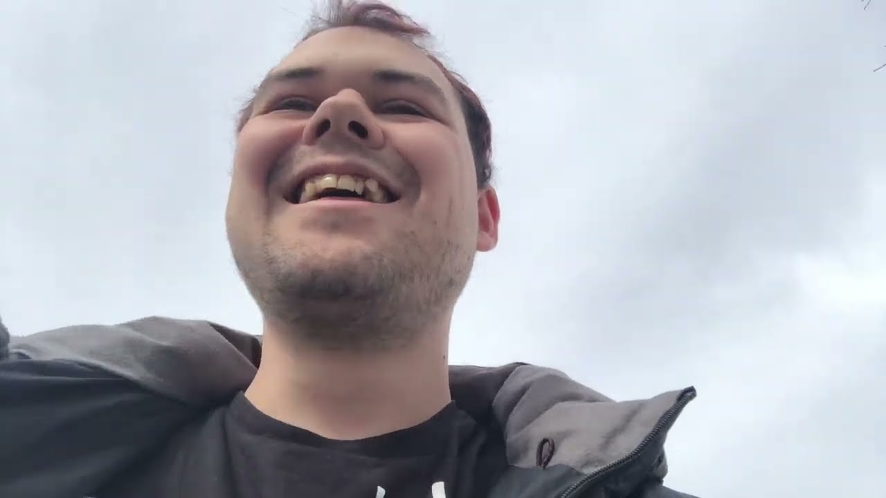 channel intro: SMOKING A HUGE BLUNT ALL TO MY FACE  (18+)