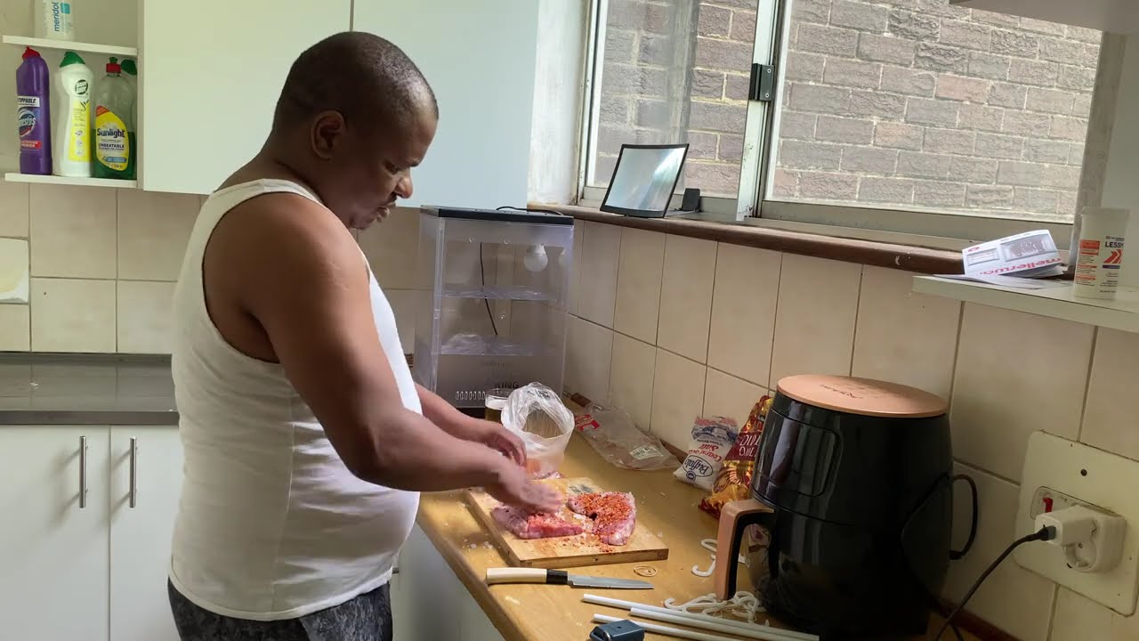 Biltong Iyabiza! So I Made My Own Beef Bilting, Dry Wors & Chicken Biltong | Mzansi DIY