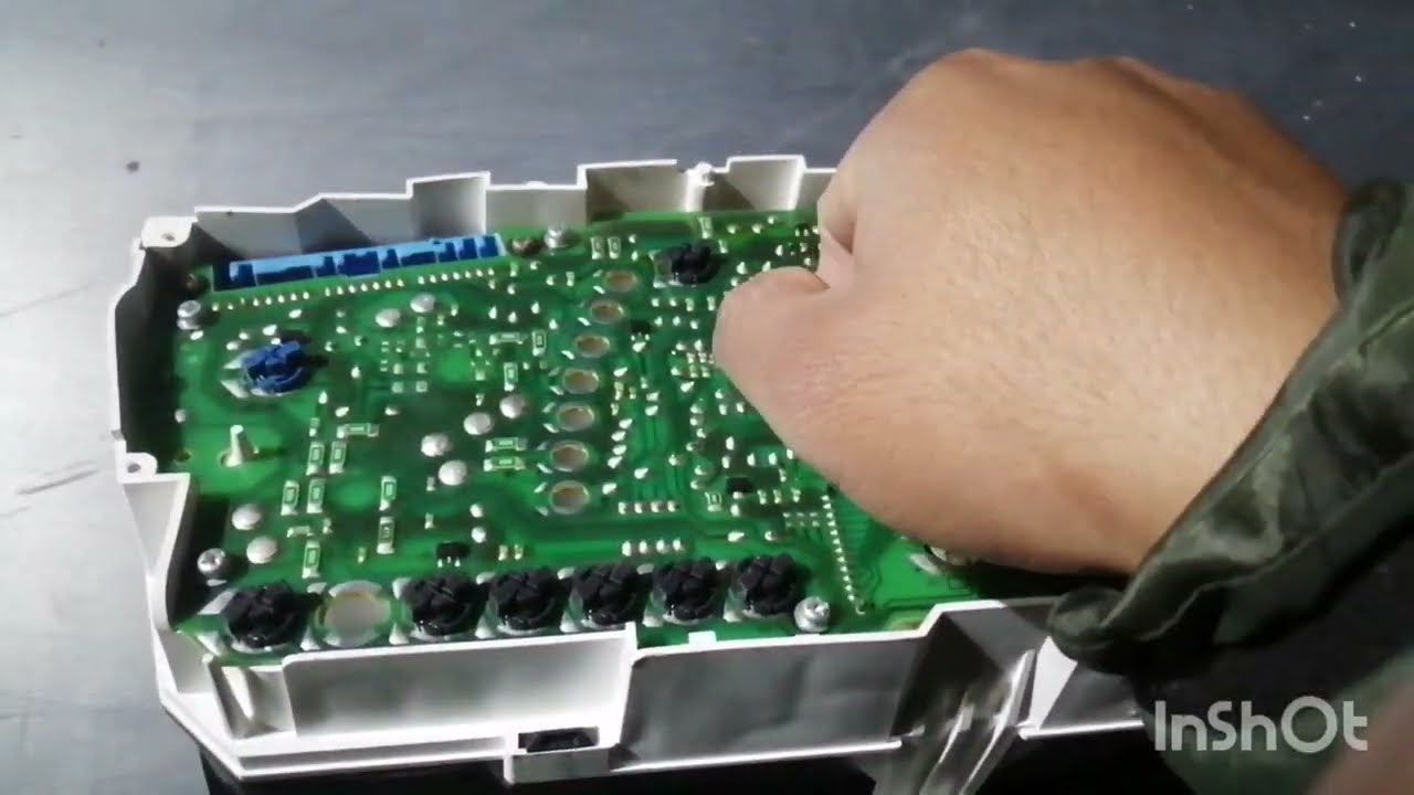 como cambiar las luces del tablero mitsubishi lancer 2002-2007
