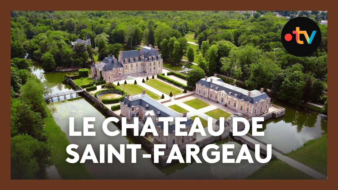Découvrez le château de Saint-Fargeau avec André Manoukian