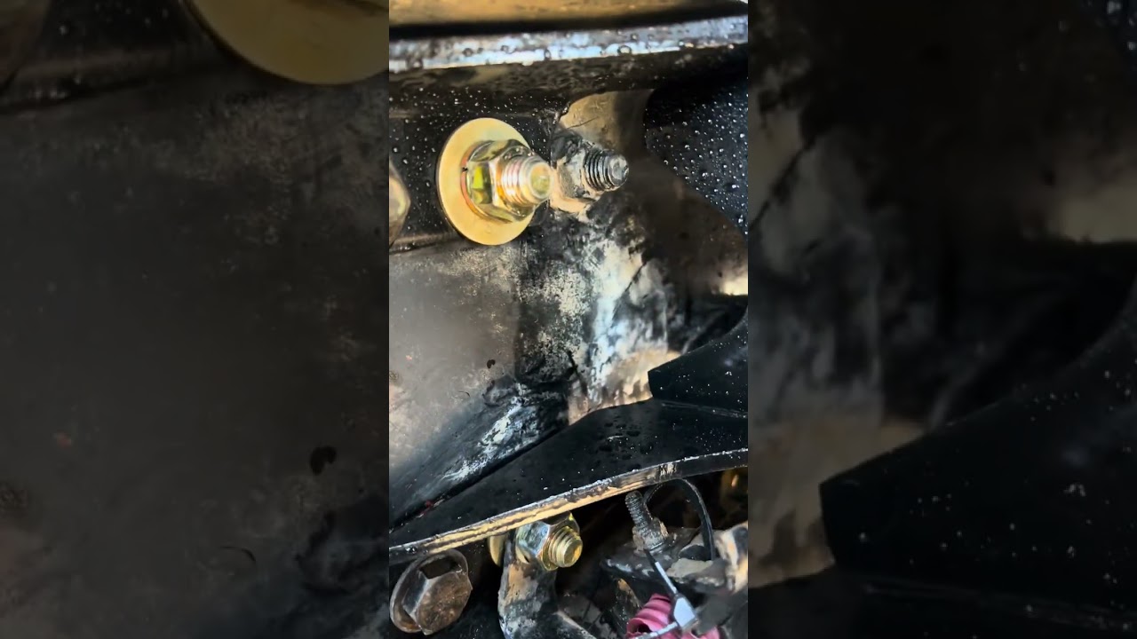 Fixing crossmember on Freightliner 