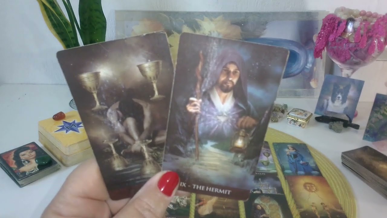 TOURO ♉🔮✨ AMOR 💗 QUEM É ESSA PESSOA? QUE ESTA NA SUA ENERGIA!