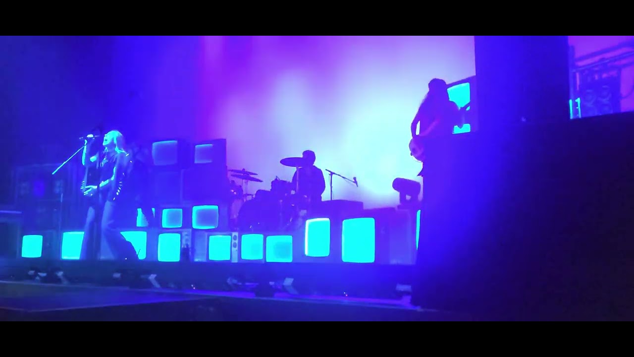Call Me Name - Hyphen Hyphen - Live Brest 04/05/2023