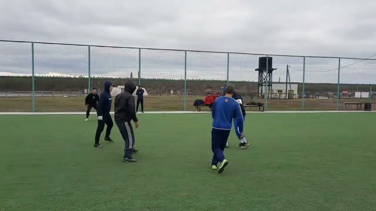 Сылан нэһилиэгэр мини-футбол курэ5э