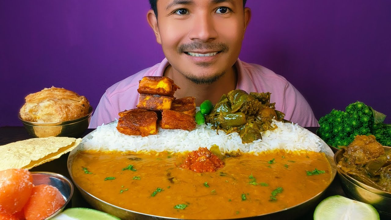 Eating Dal Chawal | Paneer Tikka | Aloo Baingan ki Sabji | Komola bhog | Papad | Maggi Parties 