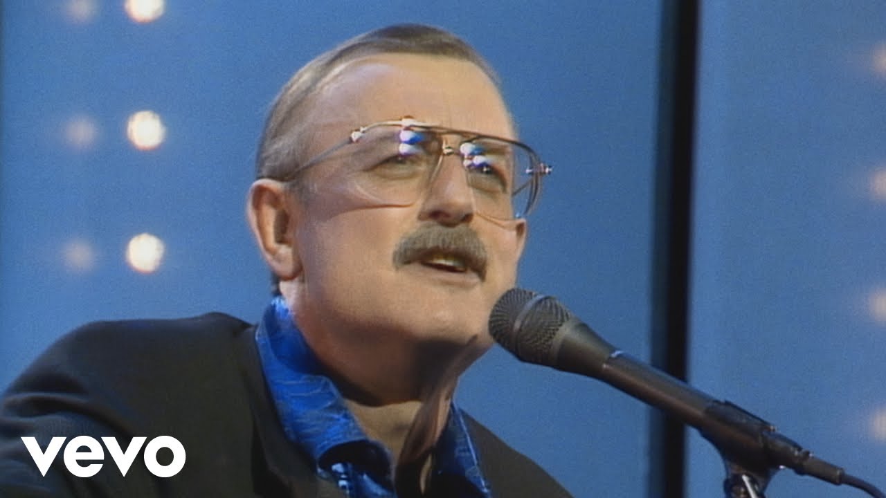 Roger Whittaker - Durham Town (The Leavin') (Live From Picadilly, 26.10.1986)