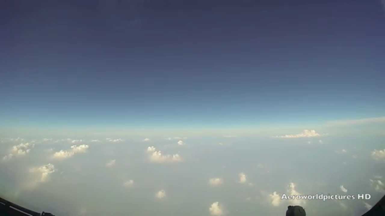 Landing at Shanghai Pudong Intl airport (PVG/ZSPD) China (Cockpit view)