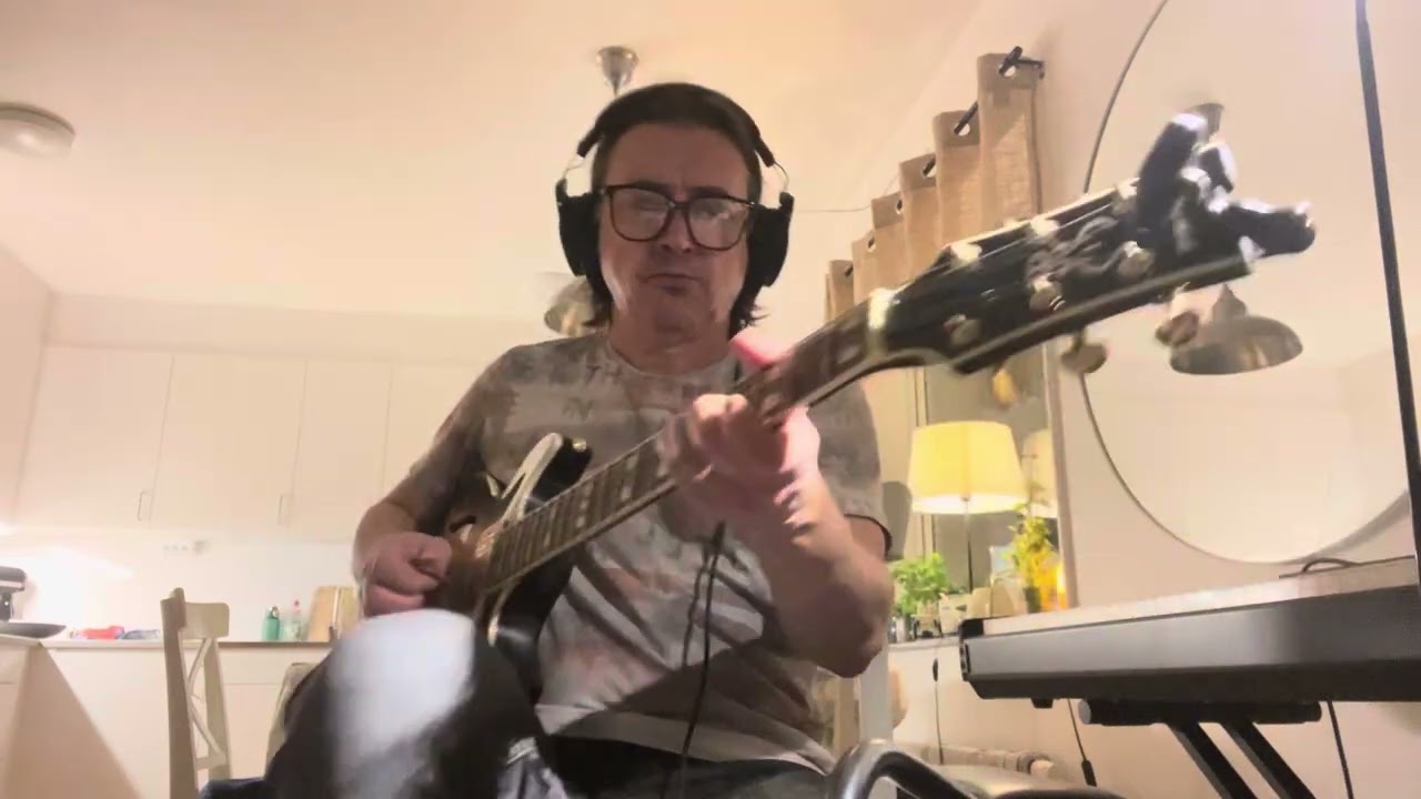 LA Smooth jazz with my Ibanez AR-520! 