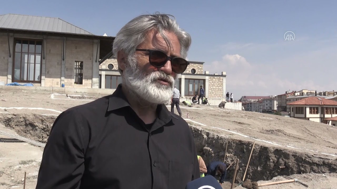Sivas'taki Kale Projesi kazılarında Selçuklu sarayı izlerine rastlandı