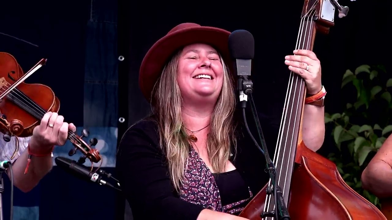 Foghorn Stringband 