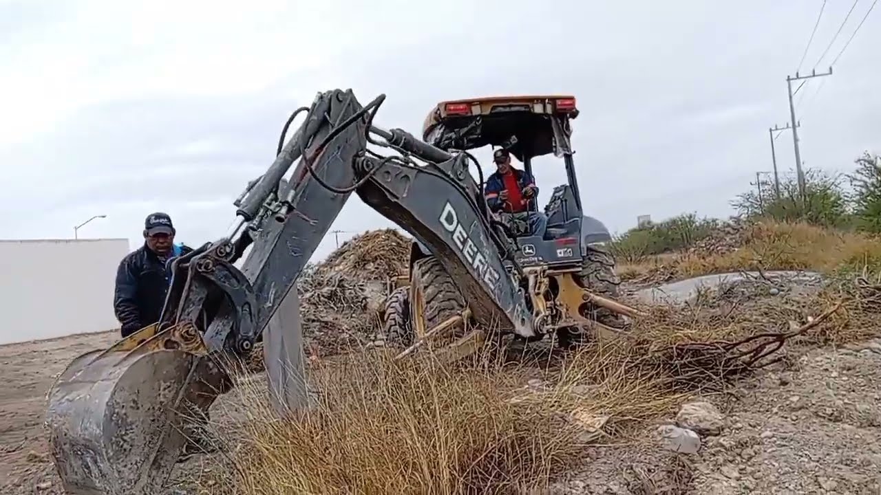 Máquina Emparejó Terreno en 1/2 Hora