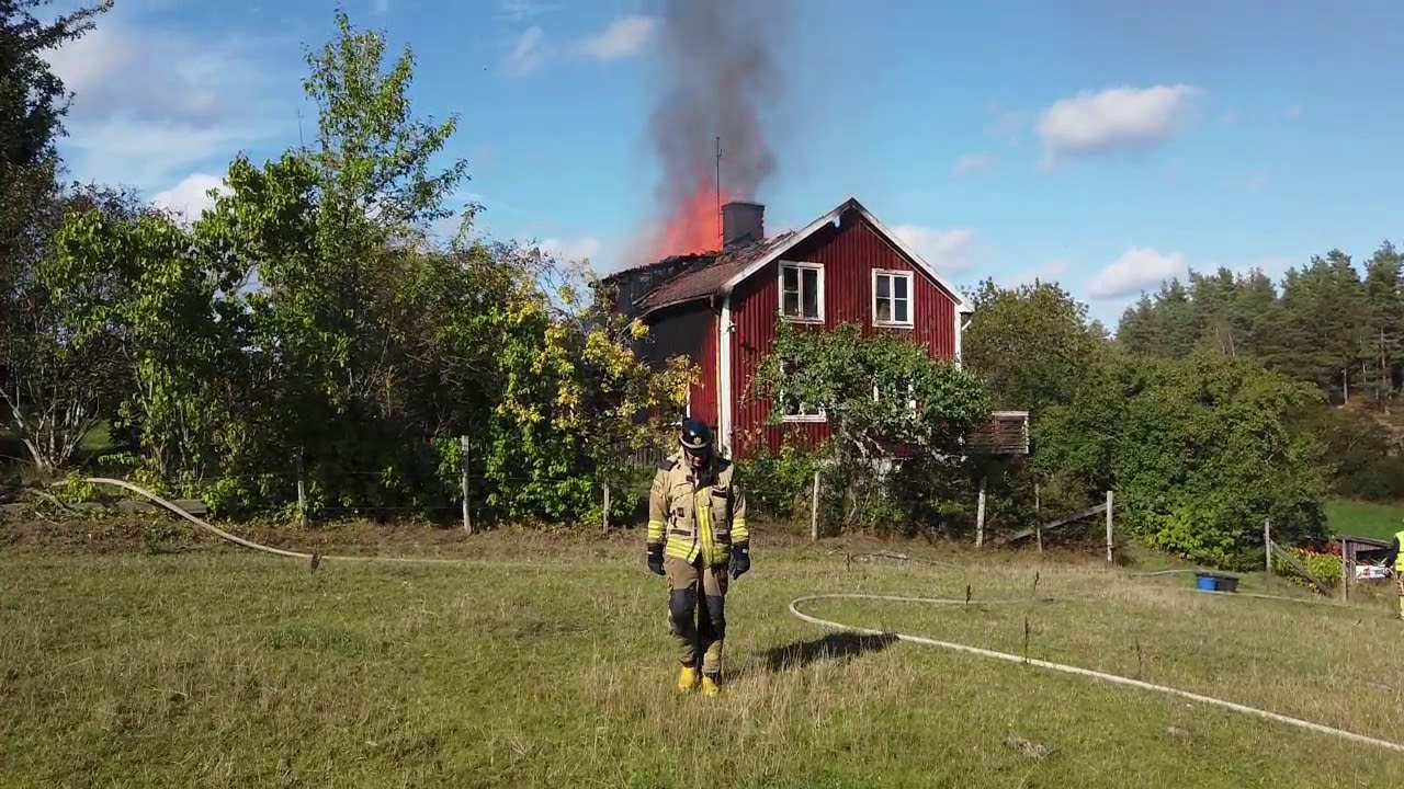 190911 Villa övertänd utanför Valdemarsvik