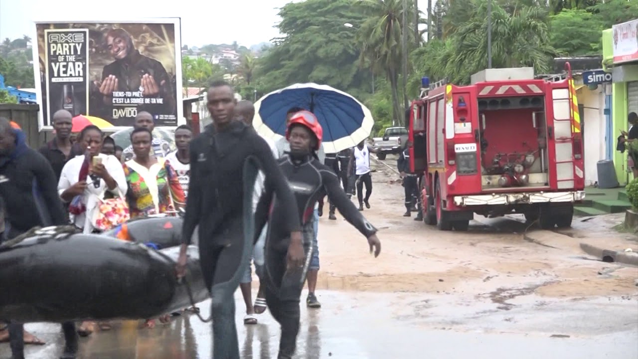 Pluies diluviennes à Abidjan: Les sapeurs-pompiers à la rescousse des populations