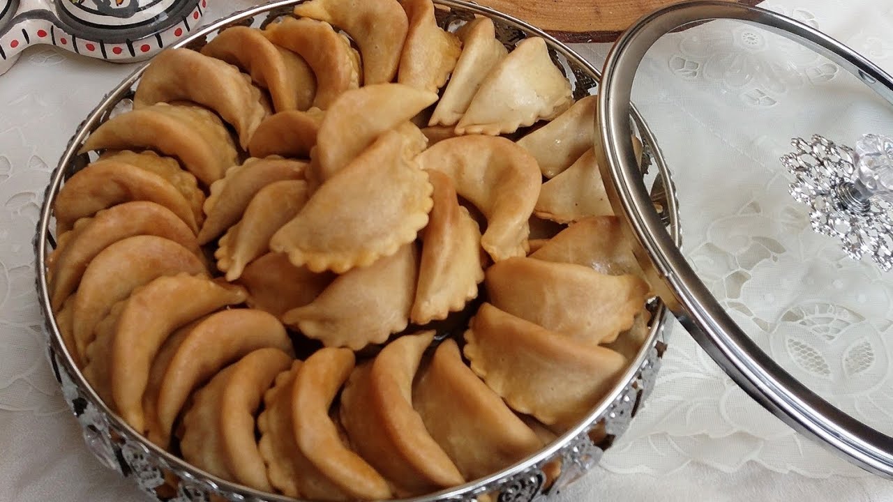 حلوة العيد كعيبات او كعب غزال صغير معلك ولذيذ مع كل التفاصيل والأسرار