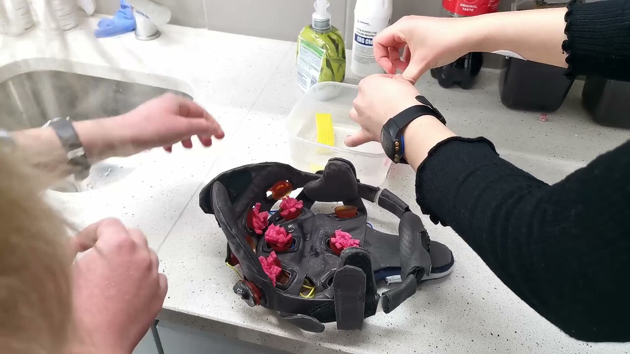 Wirtualny spacer po laboratorium EEG | 24. Piknik Naukowy