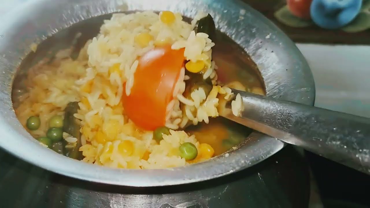 আমার বাড়িতে আজ শীতের রঙিন সবজির খিচুড়ি রান্না হল