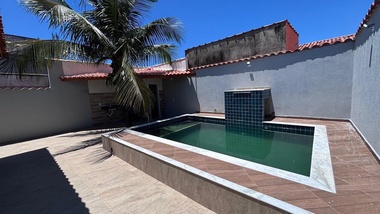 Casa lote inteiro com piscina e 3 quartos próximo ao MAR de ITANHAÉM 