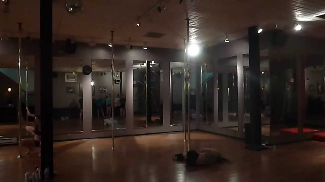 Sara without an H Talk Show Host pole dance freestyle