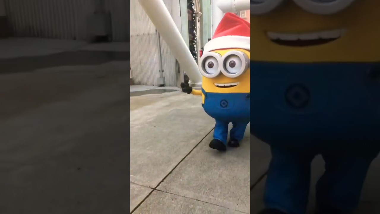 Two Santa Minions #minions #despicableme #universalstudiosjapan #japan