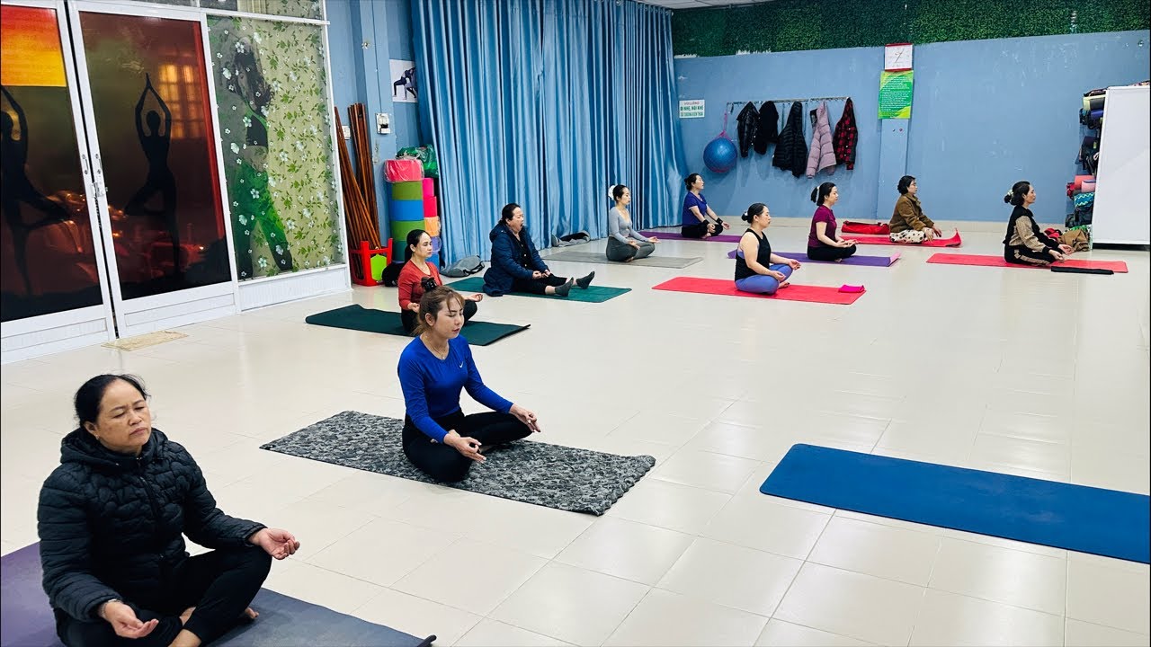 Yoga With Aman  is live (Dynamic Stretching Yoga For Flexibility & Mobility)🇻🇳🇮🇳