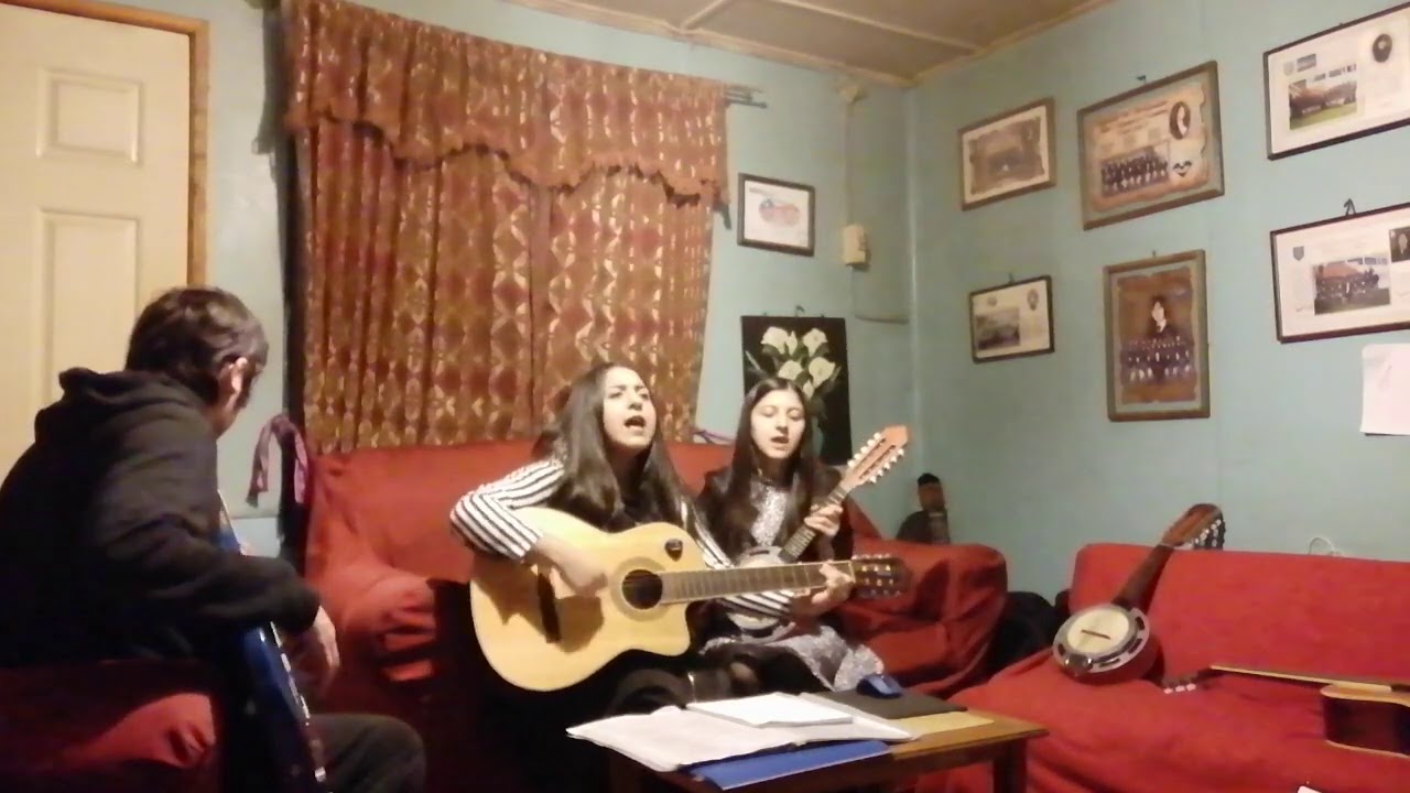 Se oyen acordes de guitarra/ el Diablo está vencido - hnos Jara Cuevas