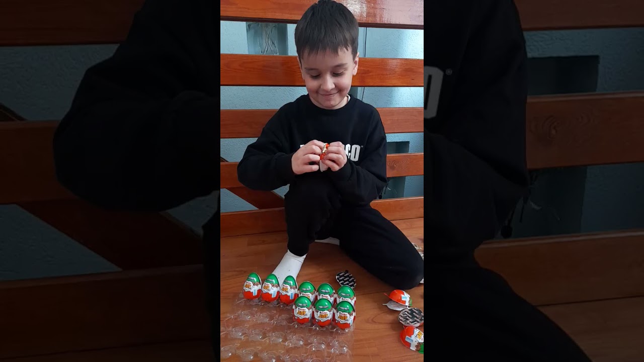 Opening kinder joy minecraft