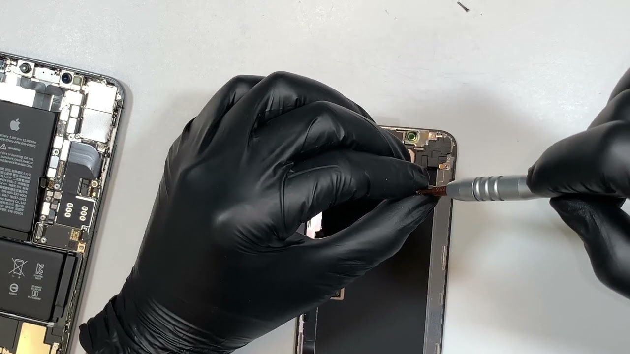 iPhone XS Max Screen Replacement