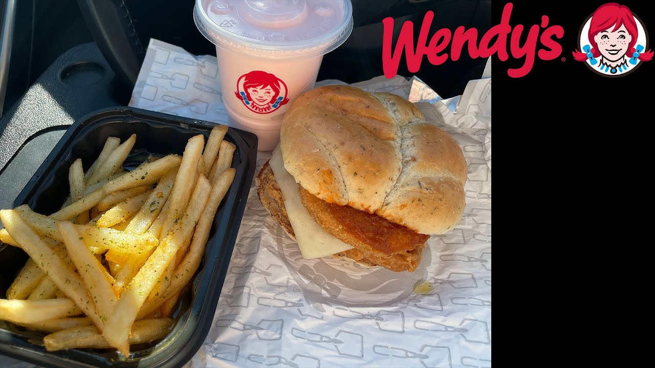 Wendy’s NEW Italian Mozzarella Chicken, Garlic Fries & Peppermint Frosty Review