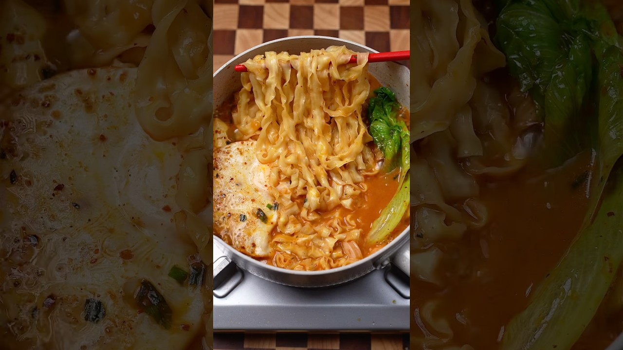 would you eat this? #asmr #food #noodles #ramen